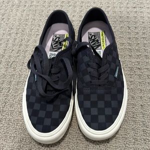 Vans checkered tie ups